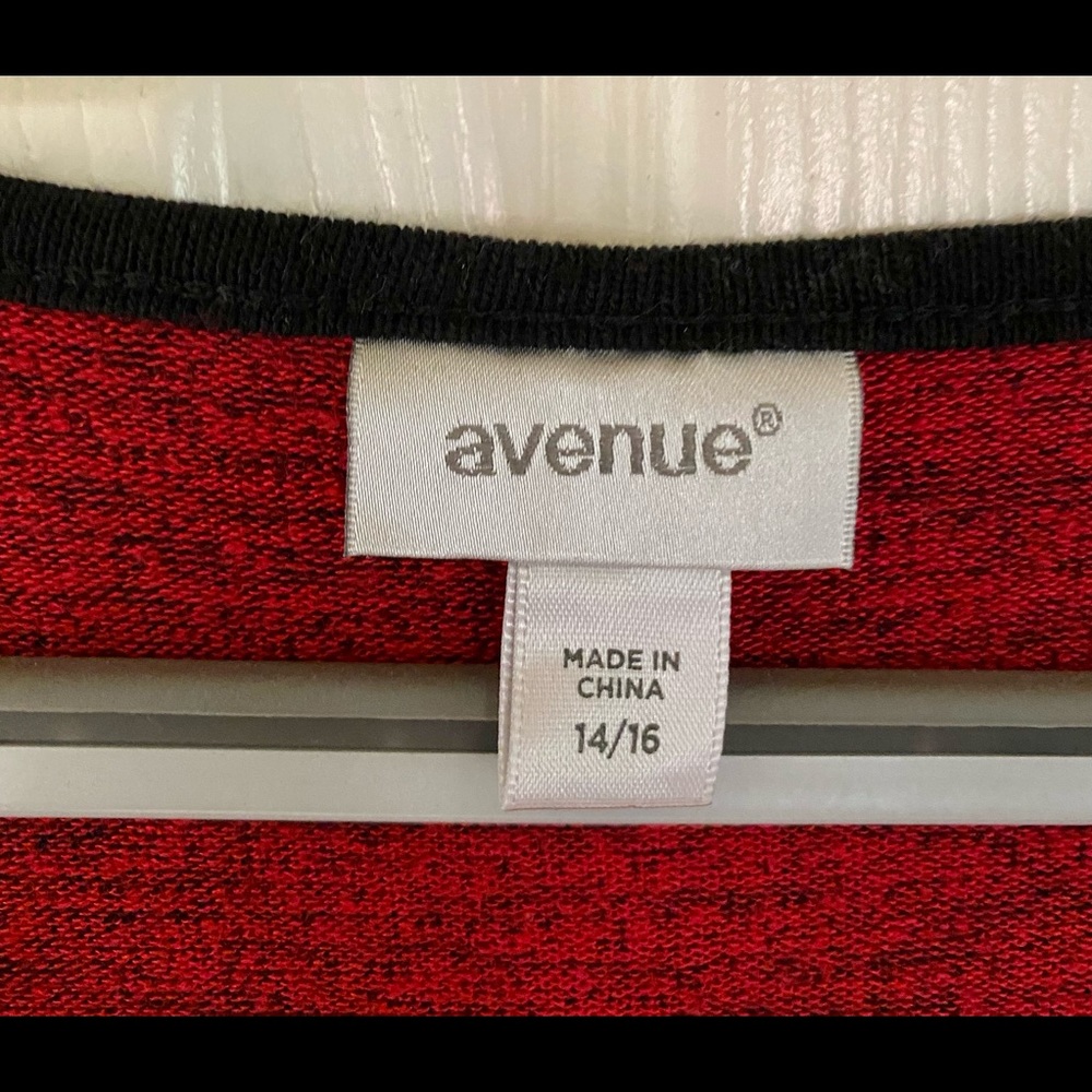 Avenue long sleeve top - Picture 2 of 3